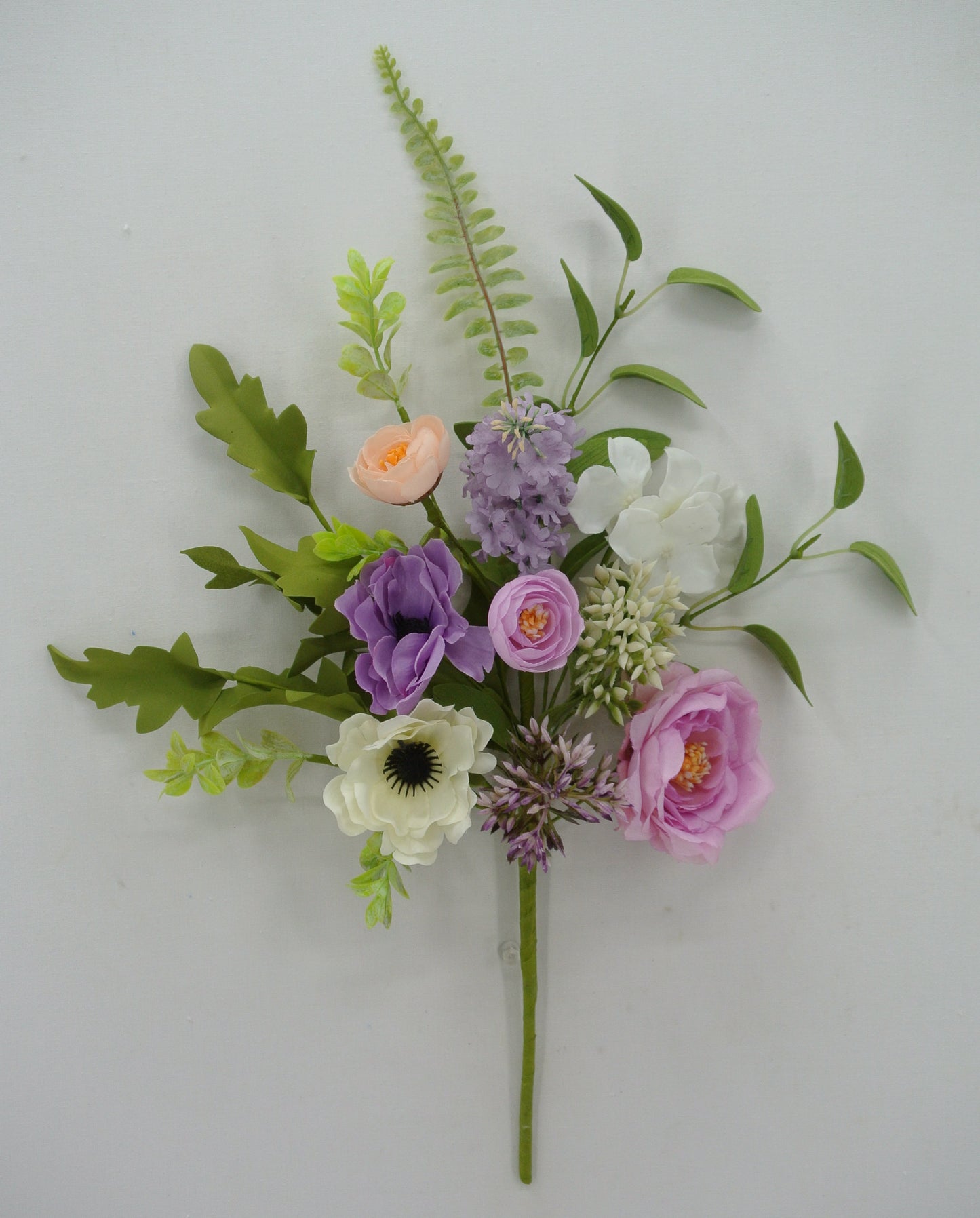 64106   18" Ranunculus Lilac Bush