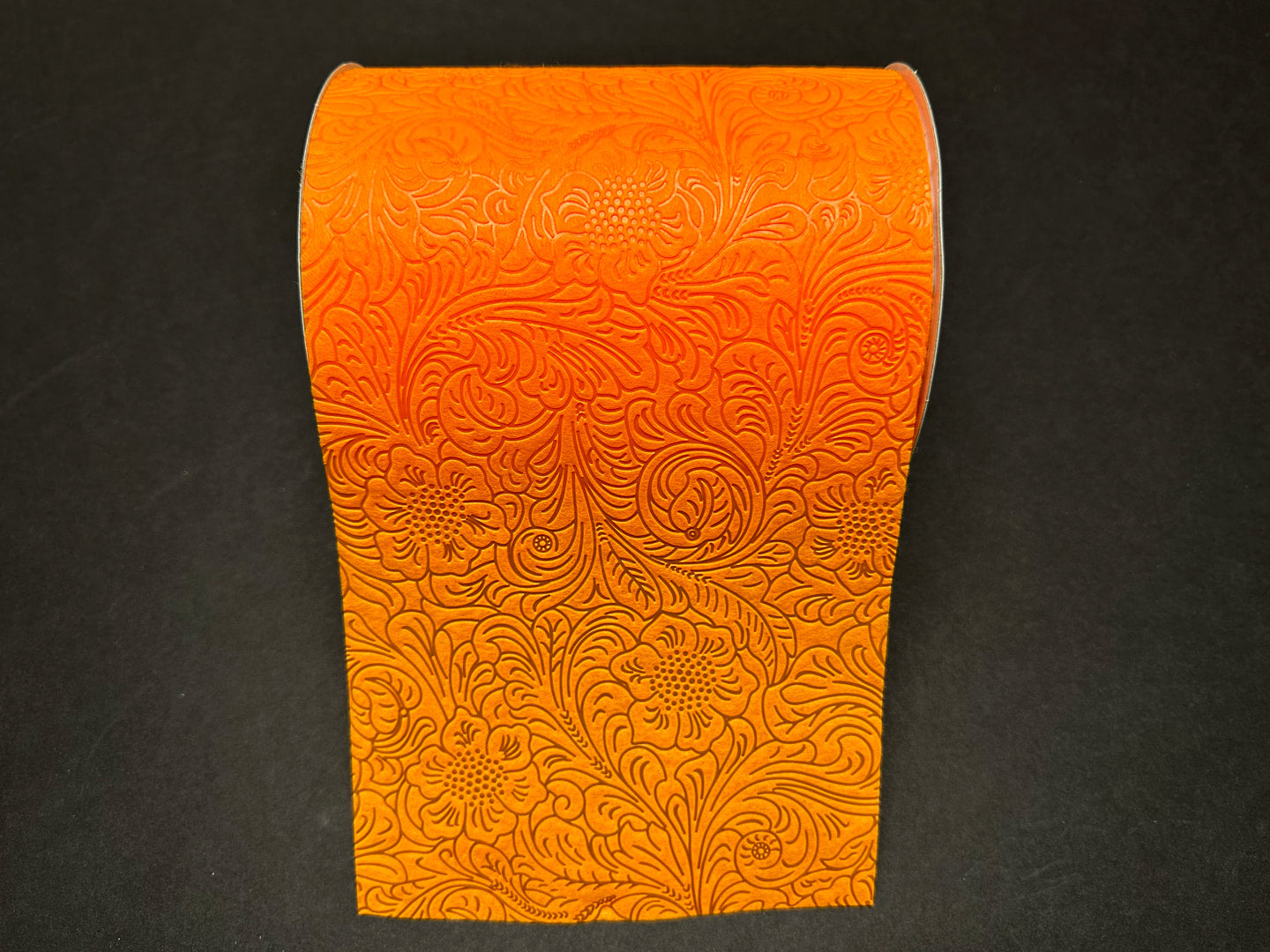 42466-06-19    6"X25Yds   Embossed Flower Cut Edge   Orange